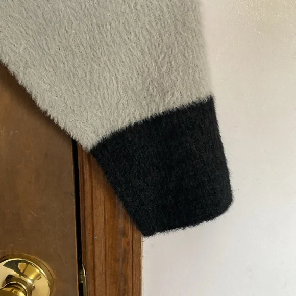 Relist2/18 Skye’s the Limit abstract animal print comfy soft sweater 2X - Picture 9 of 17